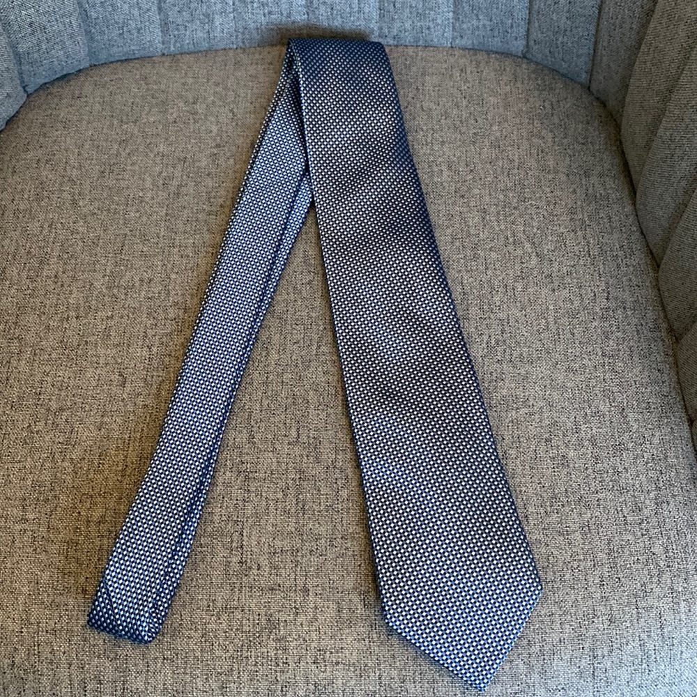 Hugo Boss men’s silk tie